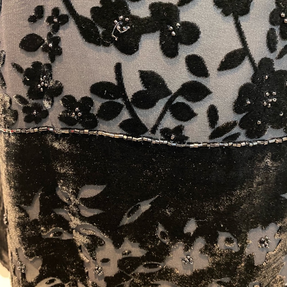 Silk Club Collection Sleeveless Button Up Silk/Rayon Sleeveless Top - Picture 9 of 13
